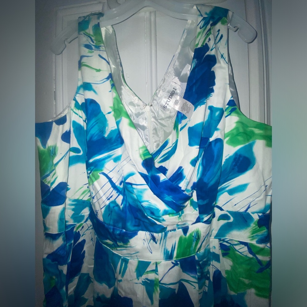 Floral Midi dress 20W